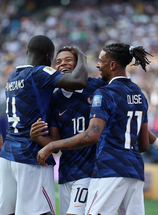 France Face Paraguay in World Cup Last-16 Clash