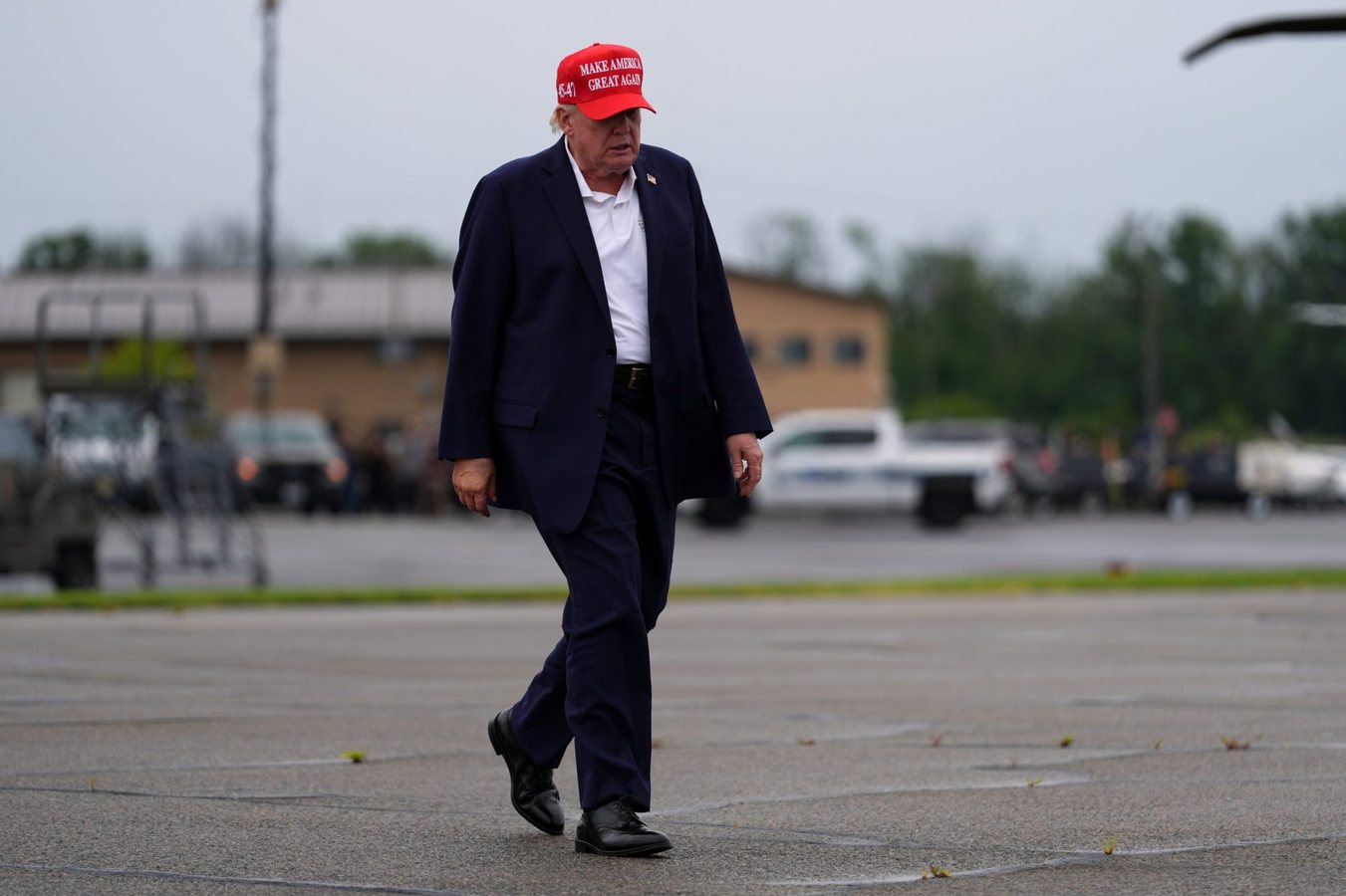 Trump urges Republicans to campaign as if he is on the ballot in midterms
