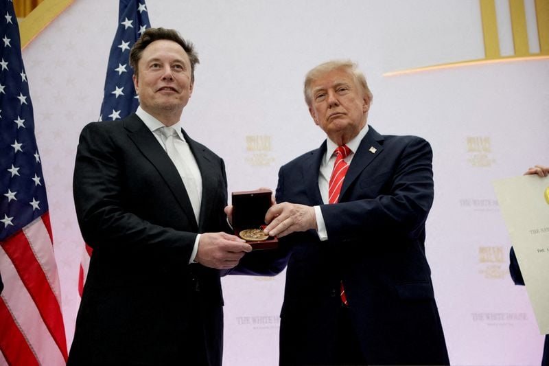 Musk's political baggage clouds prospects for SpaceX-Tesla deal