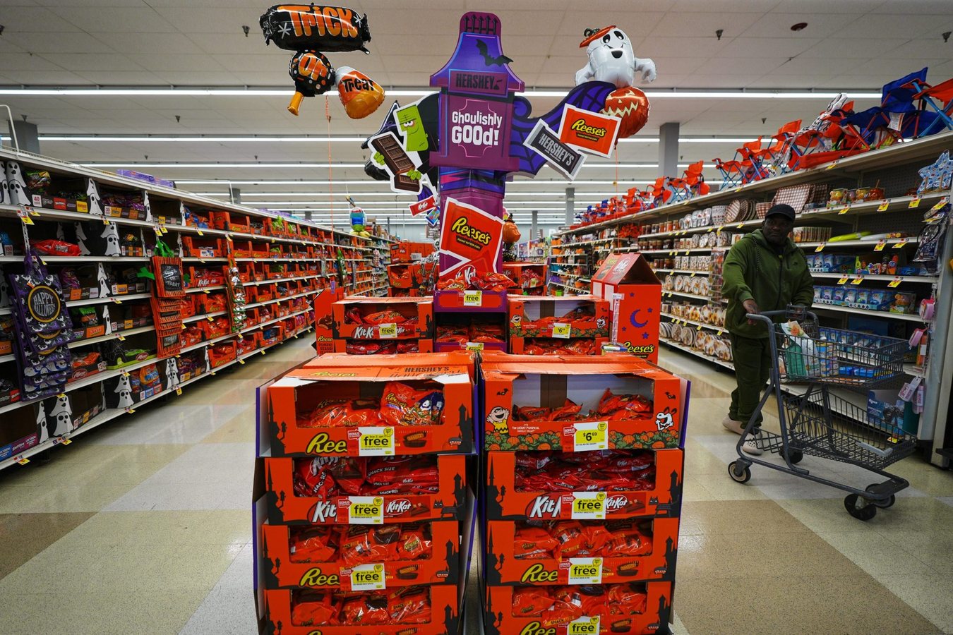 US Halloween candy sales fall as high fuel and food costs squeeze shoppers