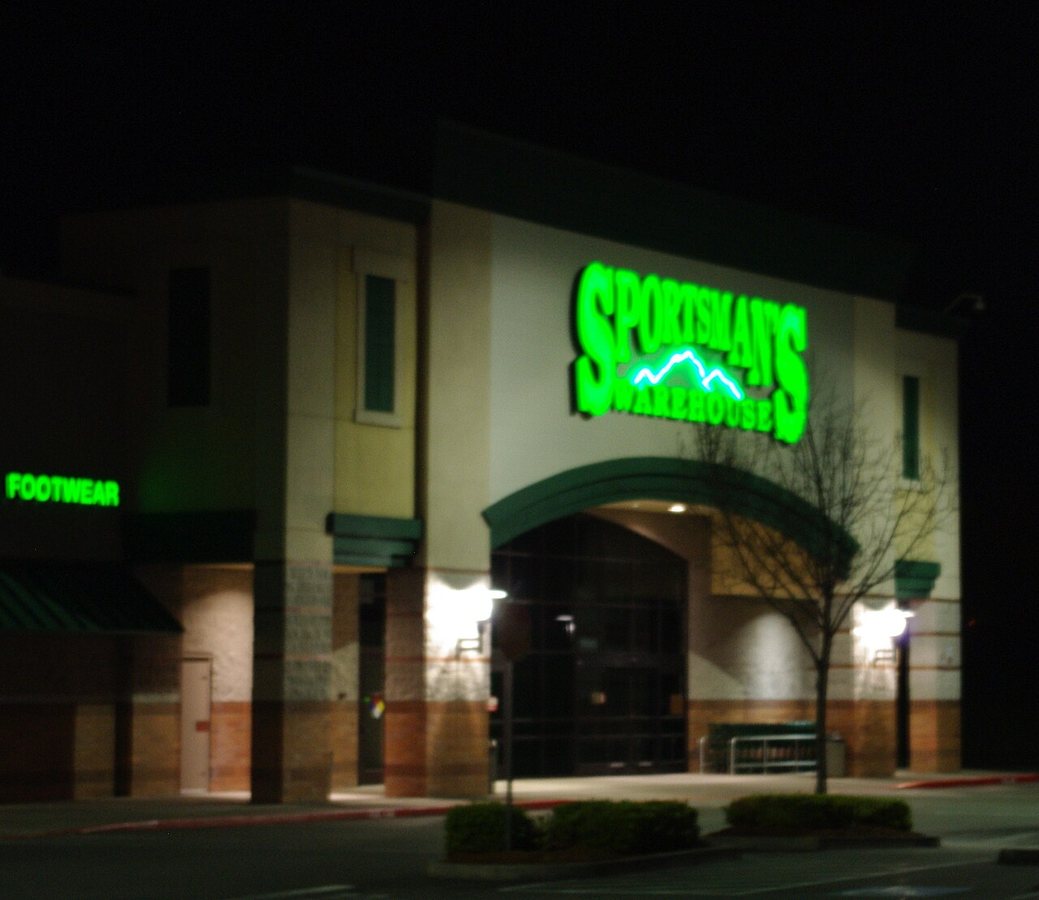 Sportsman’s Warehouse beats Q2 2026 estimates, shares jump