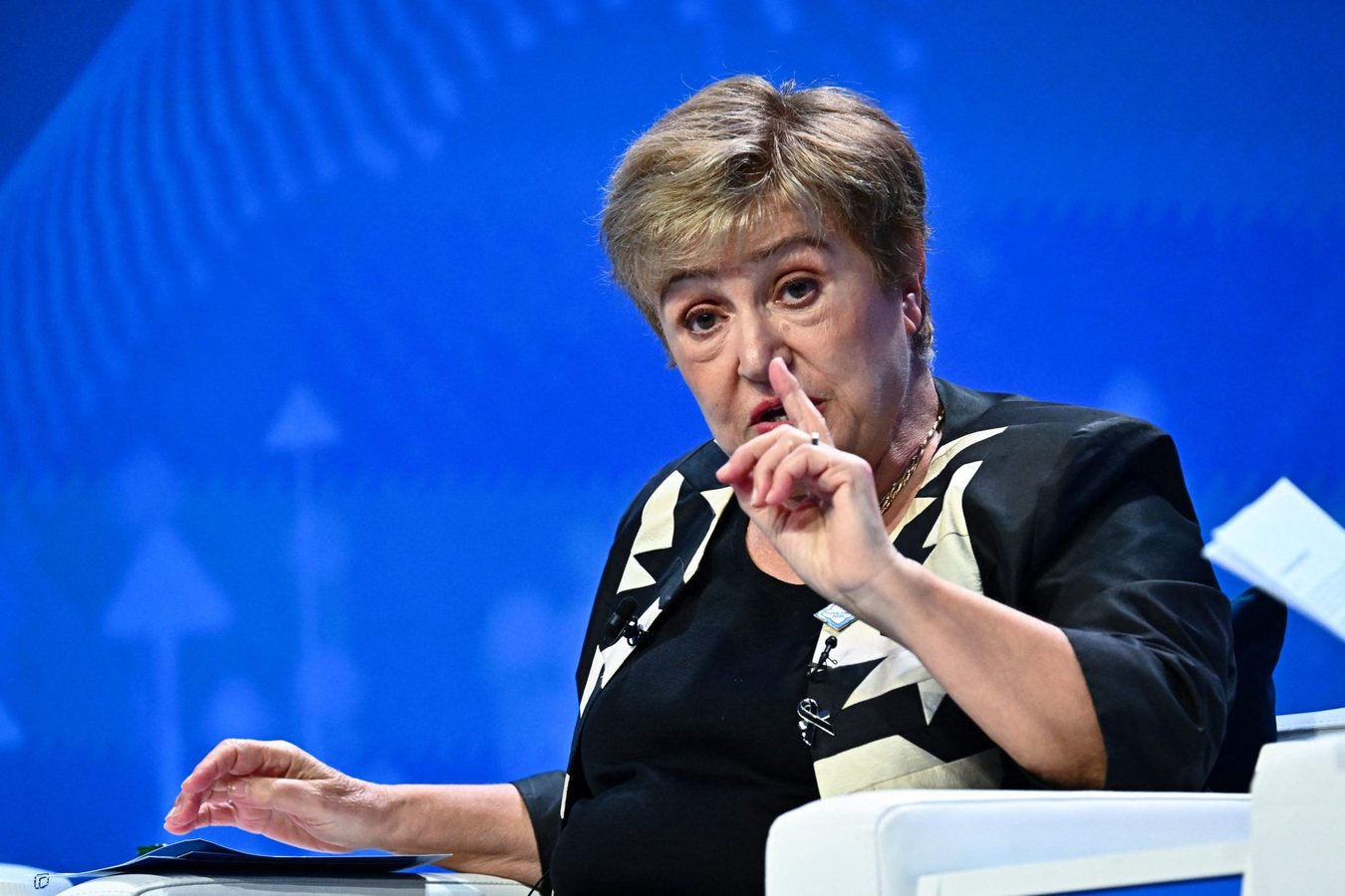 IMF Urges Global Debt Tightening as Growth Falls Short