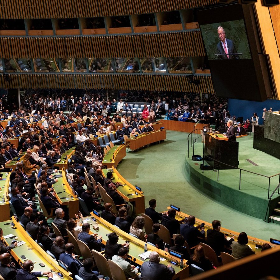 Trump Tells UN Iran Faces Choice Between Deal and Destruction