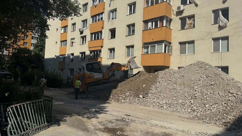 Minister Stoica warns unauthorised balcony enclosures will face fines