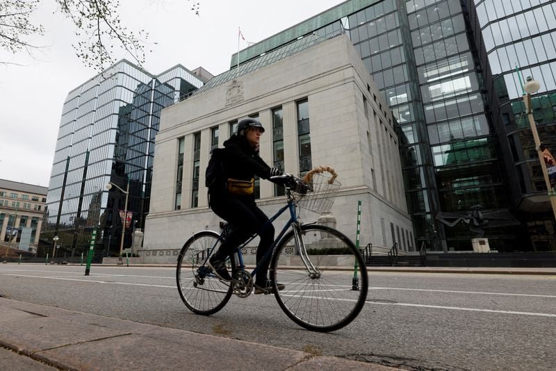 Bank of Canada warns oil surge will push inflation sharply higher, Macklem says