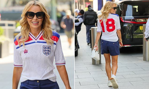 Amanda Holden Shows World Cup Spirit in Retro Football Shirt Ahead of England vs Mexico Clash