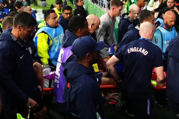 Jordan Henderson suffers freak wrist injury during England celebrations