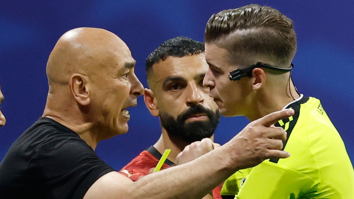 Egypt coach Hossam Hassan accuses referee of unfairness and claims World Cup is «directed towards Argentina»