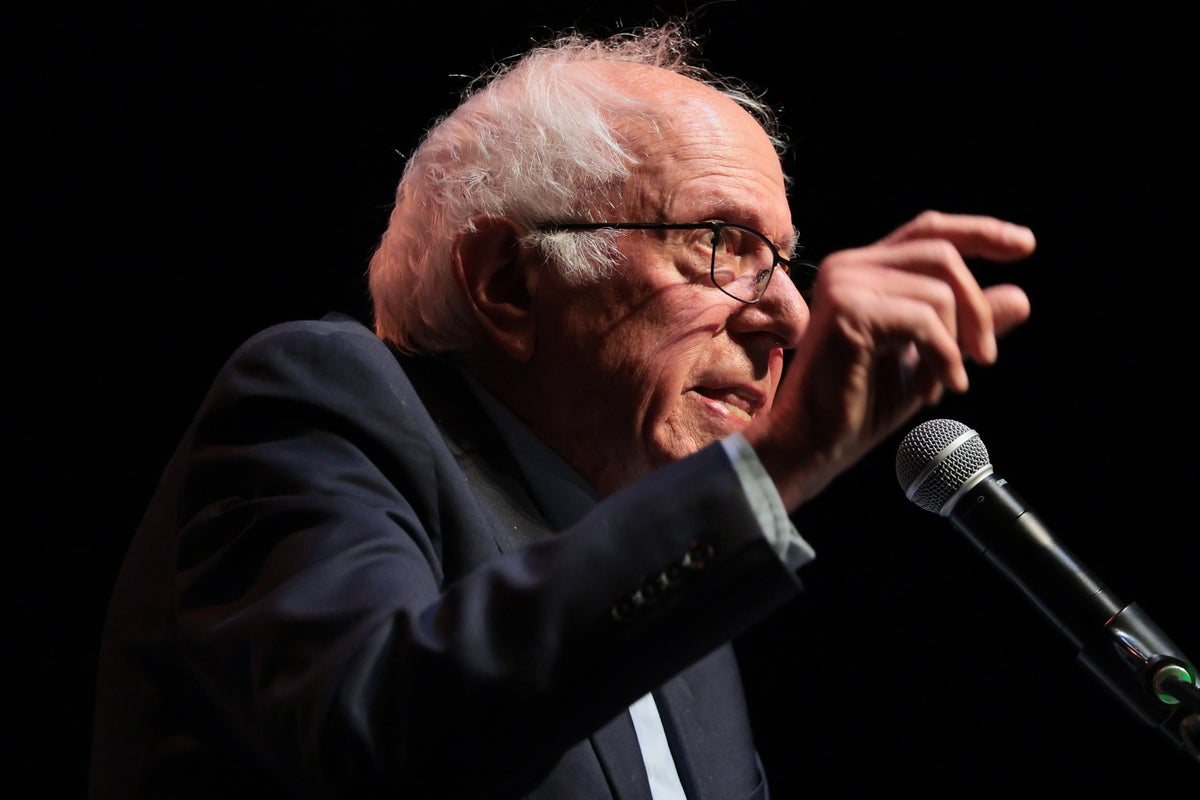 Bernie Sanders warns of «political revolution» after fellow democratic socialists score major victories