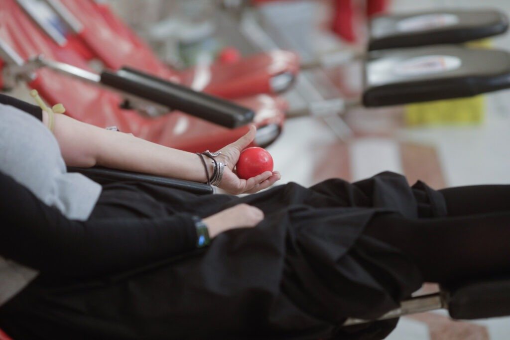 Romania Offers 7% Interest to Blood Donors in Unusual Debt Drive