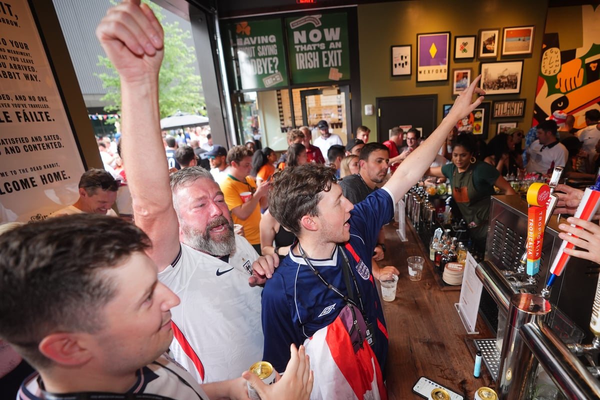 Police Chiefs Criticise Late Decision to Extend Pub Hours for England World Cup Match