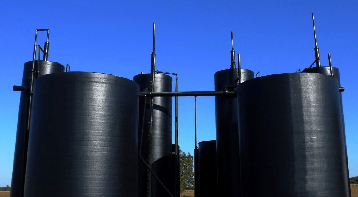 Oil prices climb as renewed US-Iran exchanges keep supply risks in focus