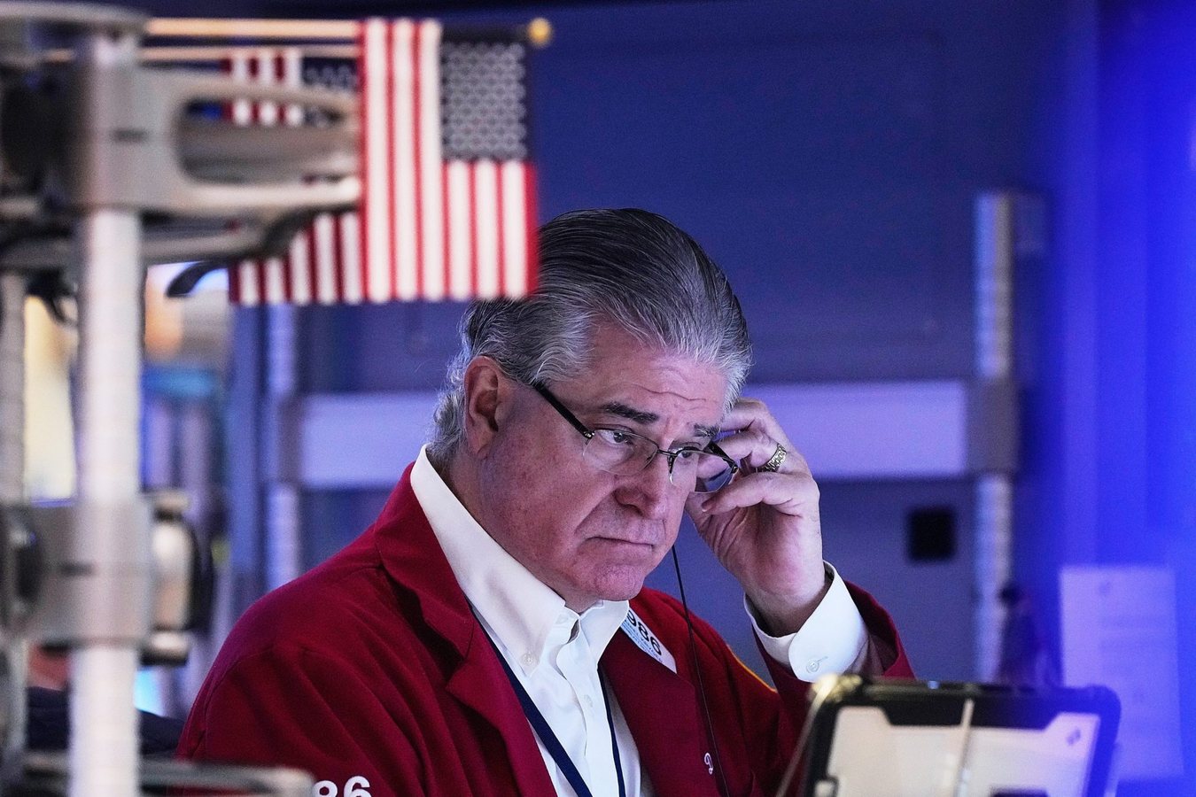 Broadcom and Nvidia Lift S&P 500 Within 1.2% of Record High