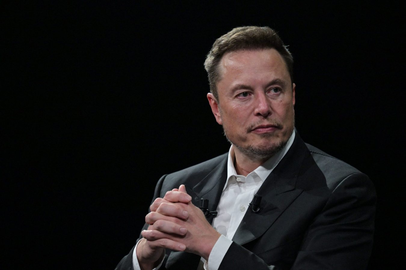 Oracle and Tesla Lead Market Cap Movers as Musk Loses Trillionaire Status