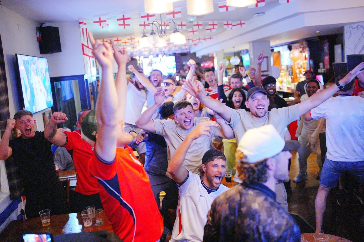 England fans pack UK pubs and bars for World Cup thriller against Mexico