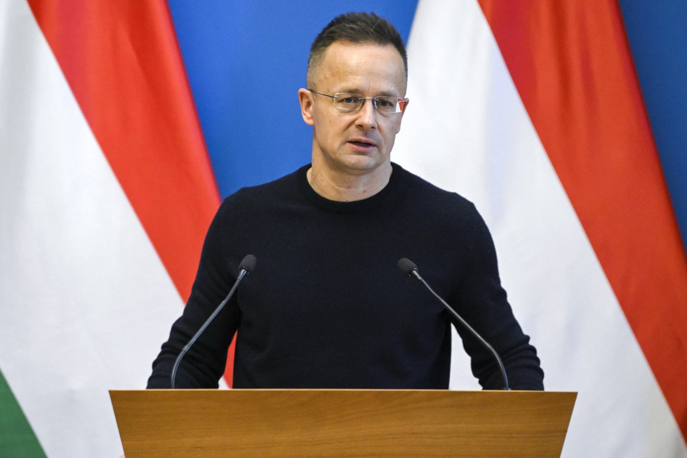 How Hungary’s Foreign Ministry Managed the Room Around Szijjártó