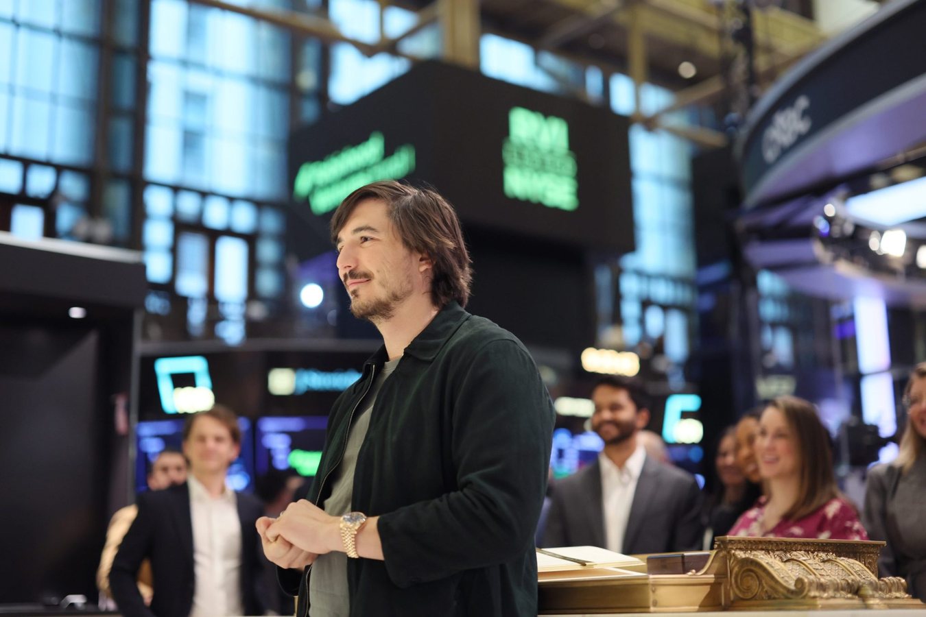 Robinhood Ventures Invests $10m in AI Coding Startup Cognition