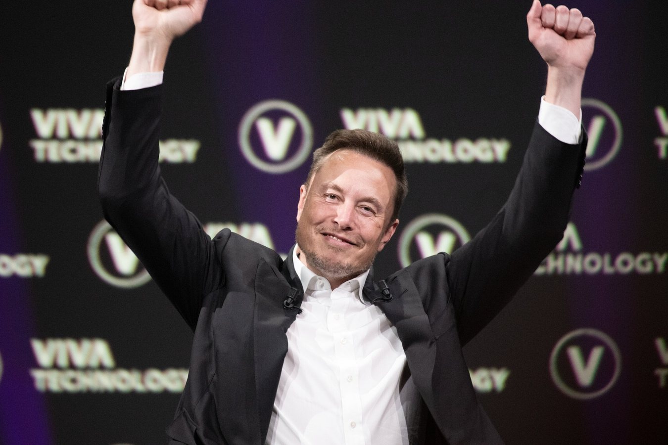 Tesla shares rise 4% as oil climbs to $86, reviving gas-price trade